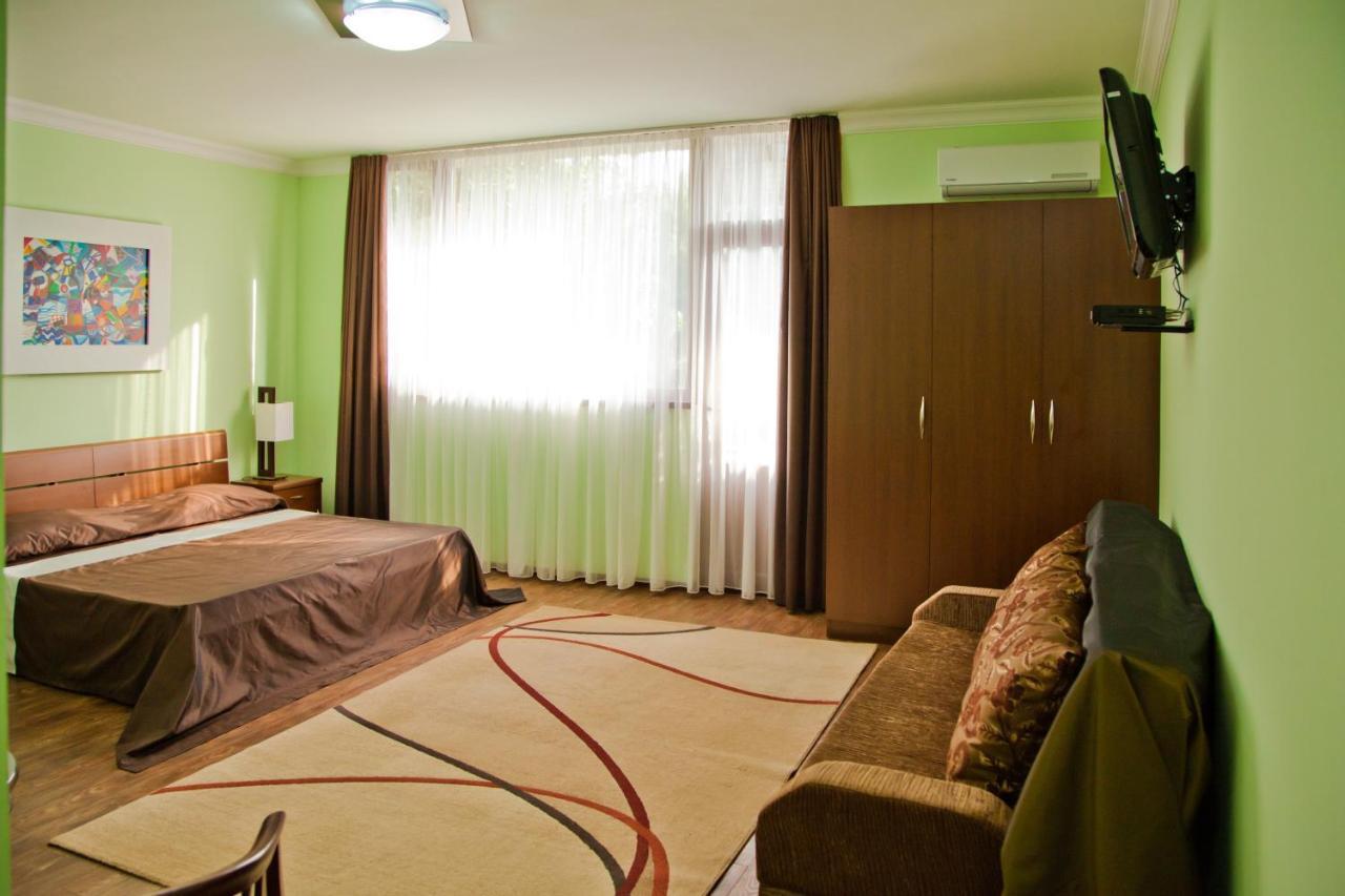 Hin Yerevantsi Hotel Phòng bức ảnh